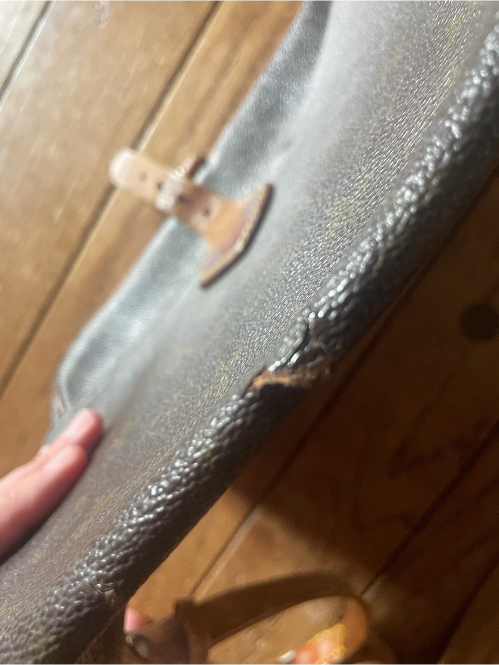 Louis Vuitton Monogram Crossbody Bag in Brown and Tan - Picture 5 of 10